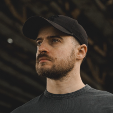 Na Wp&oacute;ł Ślepy Człowiek