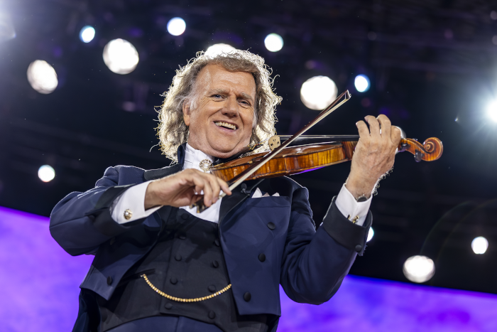 Andr&eacute; Rieu and Johann Strauss Orchestra