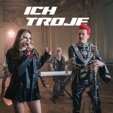 ICH TROJE